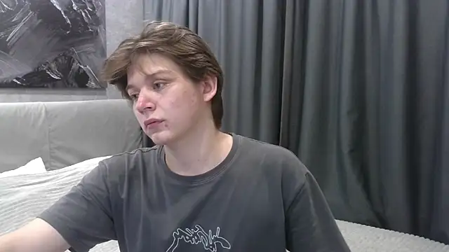 Snapshot of W_N_G_S chatting on September 27, 2025, 7:41 pm W N G S online show from September 27, 2025, 7:41 pm