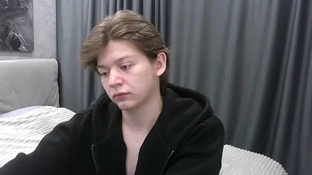 Snapshot of W_N_G_S chatting on October 17, 2025, 10:34 pm W N G S online show from October 17, 2025, 10:34 pm