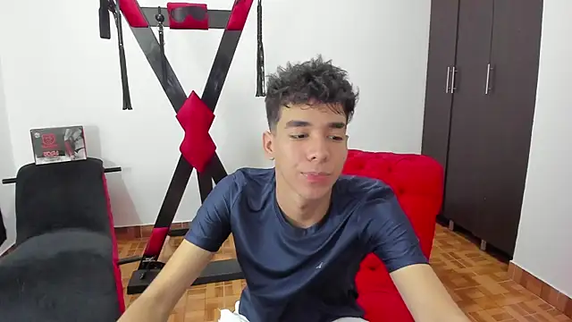 Snapshot of Harry_LatinBoy chatting on January 10, 2025, 8:15 pm Harry LatinBoy online show from January 10, 2025, 8:15 pm