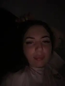 BellaaNoir online show from April 17, 2026, 6:44 pm