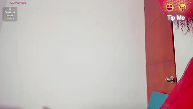 Zoey Donovan online show from November 1, 2025, 8:22 pm