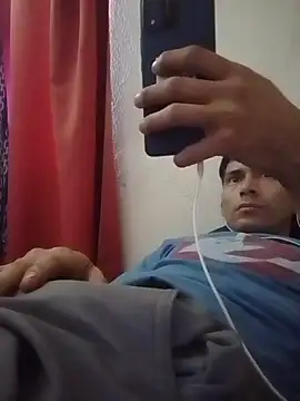 Fer-nand online show from March 18, 2025, 9:32 pm