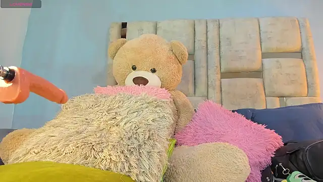 AshleyHill2 online show from September 19, 2025, 3:19 am