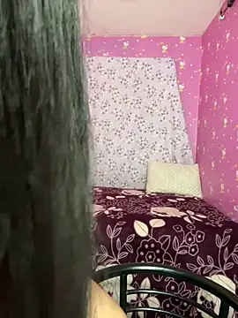 Velyn 18 online show from December 16, 2025, 6:24 pm