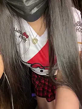 Velyn 18 online show from February 11, 2026, 2:05 am