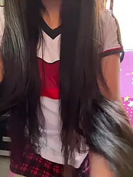 Velyn 18 online show from February 25, 2026, 3:32 pm