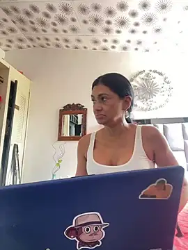 danielax50 online show from March 5, 2025, 8:00 pm