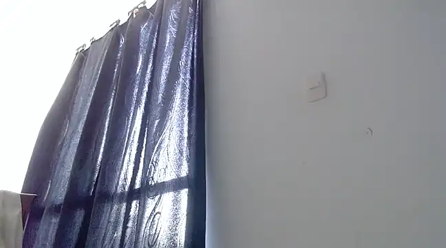 nicolle milf1978 online show from February 16, 2025, 12:21 pm