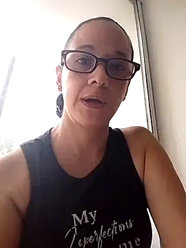 nicolle milf1978 online show from April 9, 2026, 11:26 am