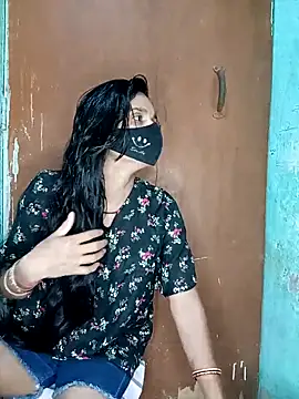 Suhani512 online show from November 2, 2025, 5:10 am