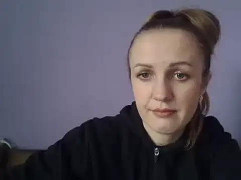 Snapshot of Milaniya261 chatting on January 22, 2025, 11:56 am Milaniya261 online show from January 22, 2025, 11:56 am