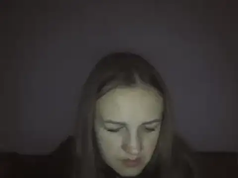 Snapshot of Milaniya261 chatting on February 3, 2025, 12:58 am Milaniya261 online show from February 3, 2025, 12:58 am