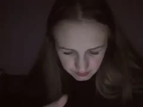 Snapshot of Milaniya261 chatting on February 4, 2025, 3:54 am Milaniya261 online show from February 4, 2025, 3:54 am