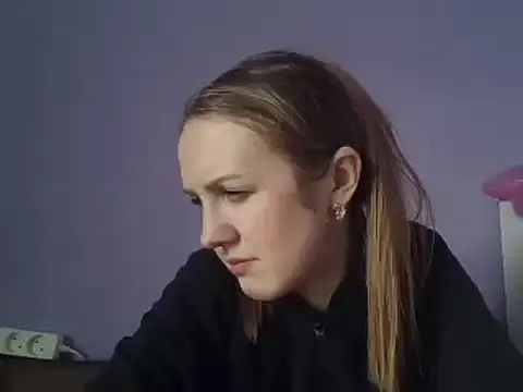 Snapshot of Milaniya261 chatting on February 19, 2025, 12:00 pm Milaniya261 online show from February 19, 2025, 12:00 pm