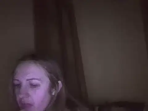 Snapshot of Milaniya261 chatting on February 22, 2025, 3:45 am Milaniya261 online show from February 22, 2025, 3:45 am