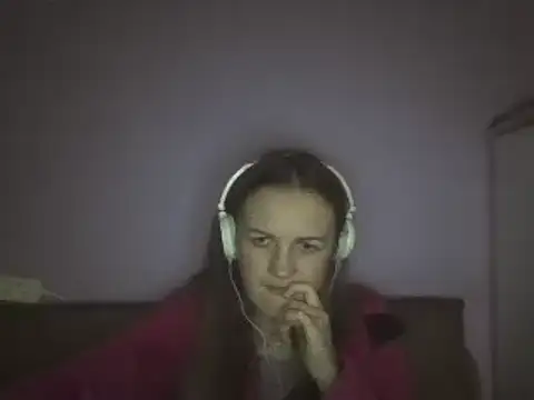 Snapshot of Milaniya261 chatting on March 3, 2025, 4:25 am Milaniya261 online show from March 3, 2025, 4:25 am