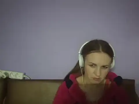 Snapshot of Milaniya261 chatting on March 18, 2025, 3:53 am Milaniya261 online show from March 18, 2025, 3:53 am