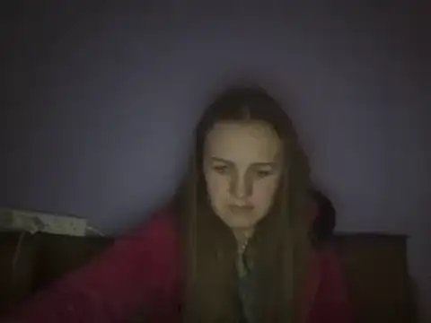 Snapshot of Milaniya261 chatting on March 19, 2025, 4:25 am Milaniya261 online show from March 19, 2025, 4:25 am