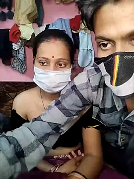 Snapshot of riyagupta5 chatting on November 17, 2025, 10:32 am riyagupta5 online show from November 17, 2025, 10:32 am