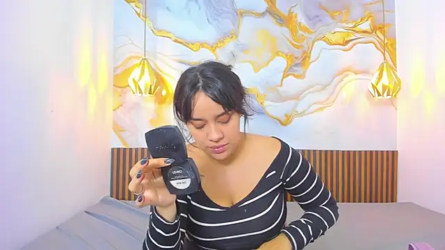 MelissaGilll online show from November 27, 2025, 7:05 pm