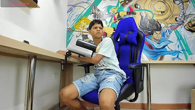 Snapshot of Jeffry_wolvess chatting on January 5, 2025, 12:10 pm Jeffry wolvess online show from January 5, 2025, 12:10 pm