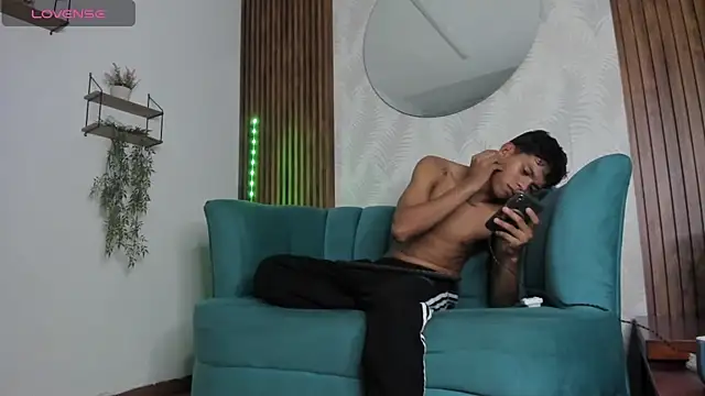 Snapshot of Jeffry_wolvess chatting on January 27, 2025, 10:38 pm Jeffry wolvess online show from January 27, 2025, 10:38 pm