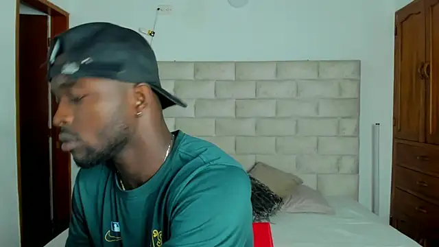 Dylan Taylor online show from February 11, 2026, 3:22 am