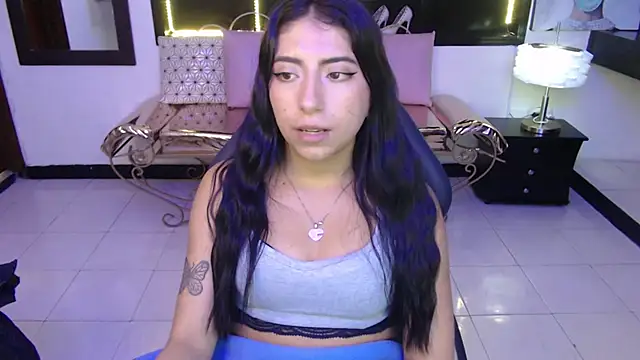 Angela Diaz  online show from January 14, 2025, 6:28 pm