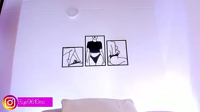 Snapshot of ellie_mcdonald chatting on July 1, 2026, 9:58 pm ellie mcdonald online show from July 1, 2026, 9:58 pm