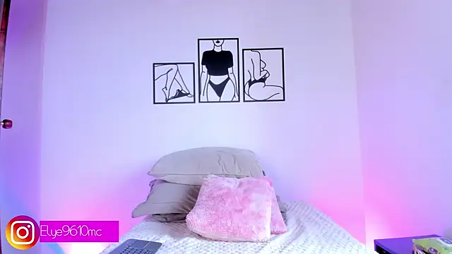 Snapshot of ellie_mcdonald chatting on July 15, 2026, 10:04 pm ellie mcdonald online show from July 15, 2026, 10:04 pm