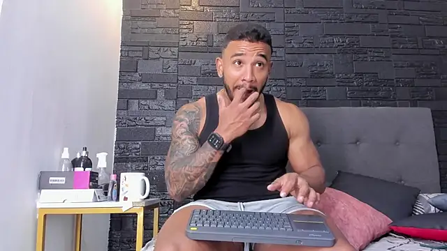 bruno miller  online show from November 6, 2025, 9:48 pm