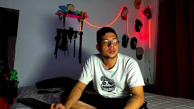 Nymphobuddies online show from January 27, 2025, 10:38 pm