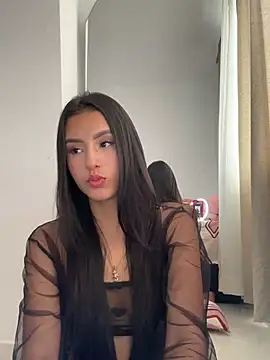  AmberSmithh online show from January 7, 2025, 4:27 pm