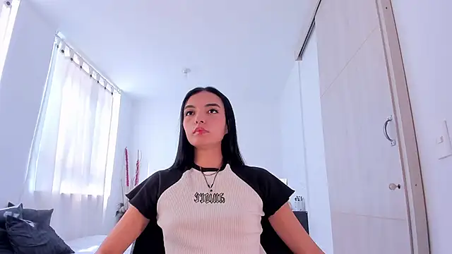 AnabelWolf online show from January 16, 2025, 8:03 pm