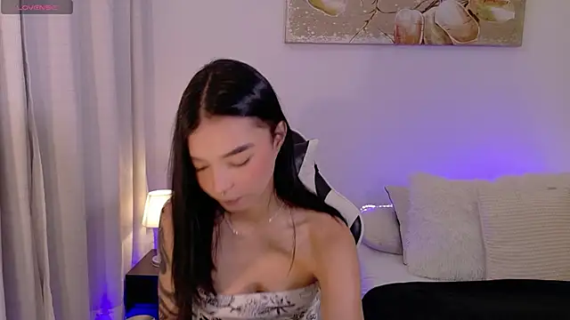 AnabelWolf online show from June 1, 2026, 4:09 pm