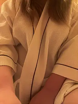 Remi official online show from December 14, 2024, 7:25 pm