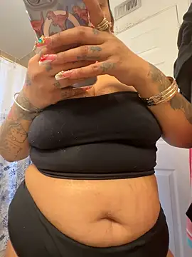 Snapshot of shyfr34k chatting on December 26, 2024, 6:33 pm shyfr34k online show from December 26, 2024, 6:33 pm