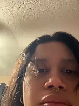 Snapshot of shyfr34k chatting on March 10, 2025, 12:51 am shyfr34k online show from March 10, 2025, 12:51 am