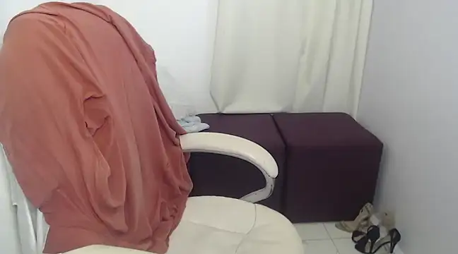 Xileny-Halliwey online show from December 6, 2024, 12:23 am