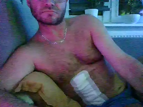 Snapshot of Ak0904 chatting on October 11, 2025, 6:28 pm Ak0904 online show from October 11, 2025, 6:28 pm