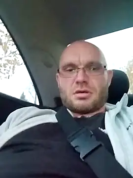 Snapshot of Ak0904 chatting on October 31, 2025, 3:24 pm Ak0904 online show from October 31, 2025, 3:24 pm