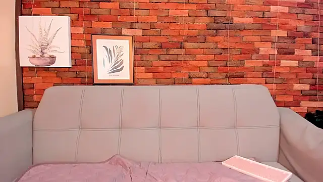 emmamillher online show from January 26, 2025, 12:26 am