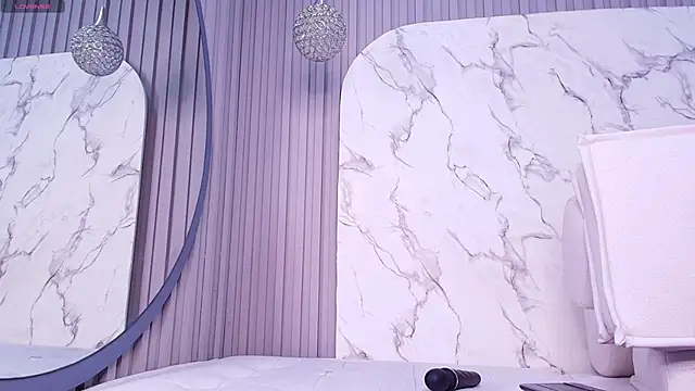 Franchesca De Luca online show from February 2, 2025, 6:26 am