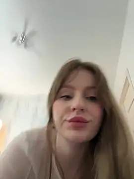 Snapshot of CaseyCumFace chatting on December 19, 2024, 1:39 am CaseyCumFace online show from December 19, 2024, 1:39 am