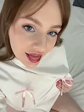 Snapshot of CaseyCumFace chatting on January 1, 2025, 6:27 pm CaseyCumFace online show from January 1, 2025, 6:27 pm