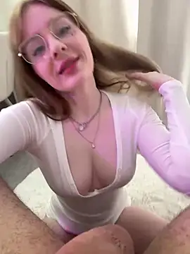 Snapshot of CaseyCumFace chatting on March 13, 2025, 11:19 am CaseyCumFace online show from March 13, 2025, 11:19 am