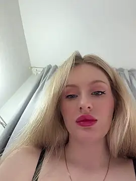 Snapshot of CaseyCumFace chatting on June 14, 2026, 9:50 pm CaseyCumFace online show from June 14, 2026, 9:50 pm