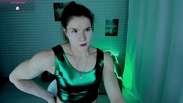 Lisa Ray online show from March 27, 2026, 2:17 am