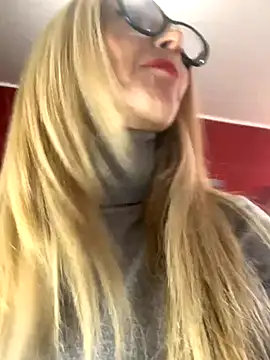 harleyejoker1 online show from November 4, 2025, 10:03 am