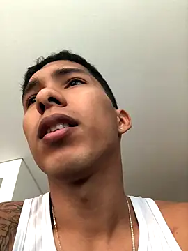 maximo vega newv online show from September 29, 2025, 8:46 pm